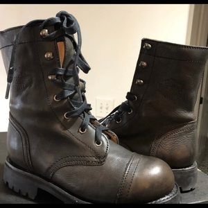 HD Black label boots